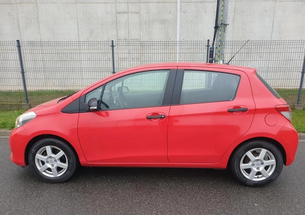 Toyota Yaris cena 20909 przebieg: 185000, rok produkcji 2012 z Sieradz małe 436